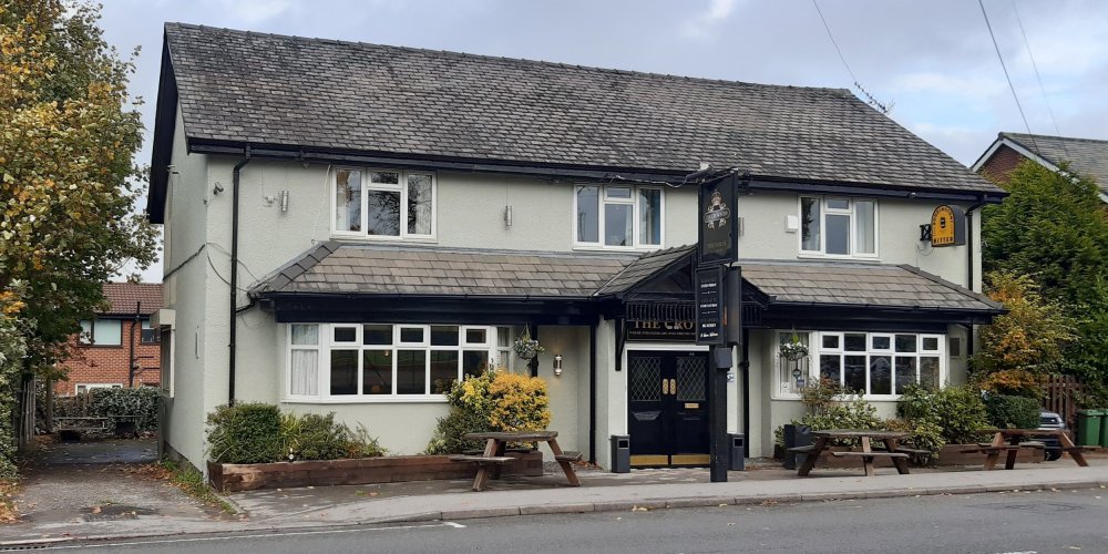 Red Oak Taverns acquires The Crown in Bredbury
