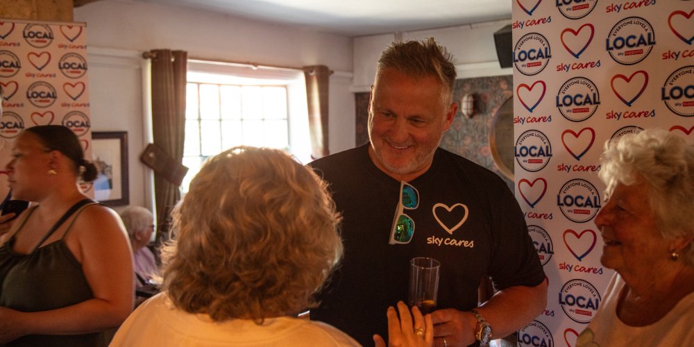 Leeds pub and Gough host Ashes viewing