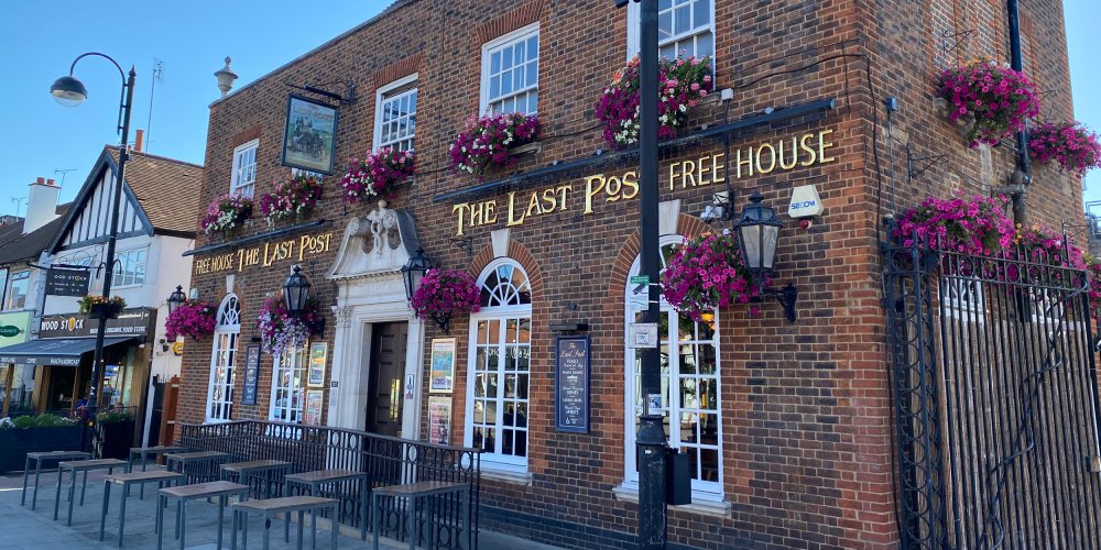 Wetherspoon puts 32 sites on the market