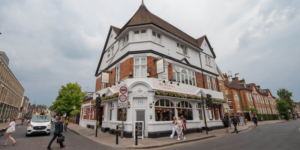 Metropolitan Pub Co reopens The Wandle